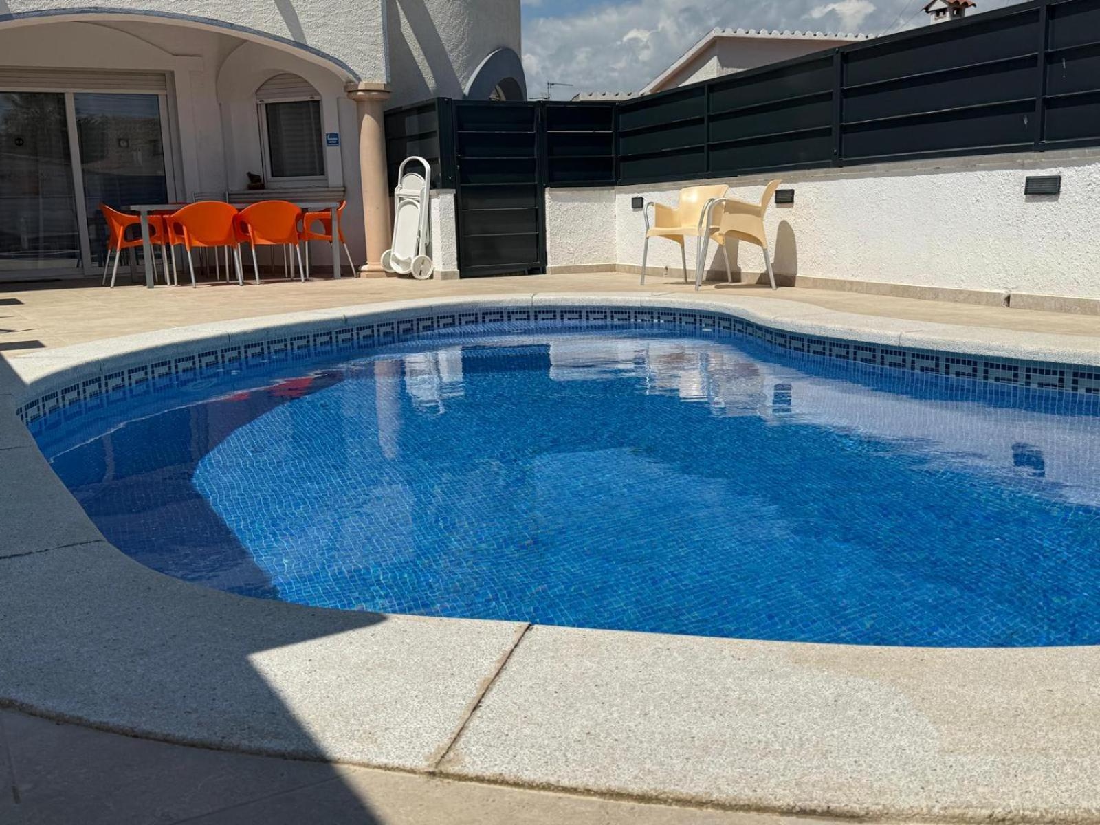Raquel Koky Vila Empuriabrava Exterior foto